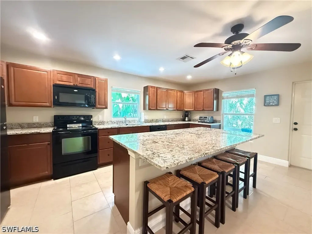 6140 Standing Oaks Naples FL 34119