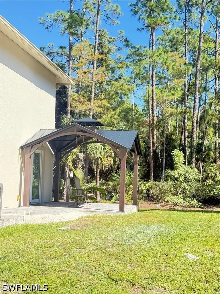 6140 Standing Oaks Naples FL 34119