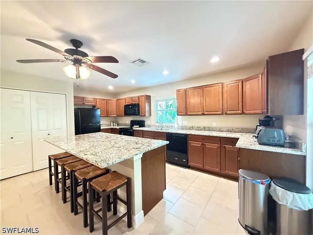 6140 Standing Oaks Naples FL 34119