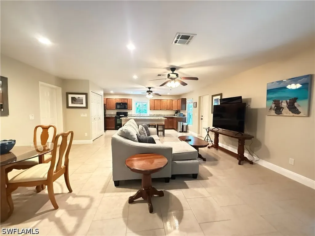 6140 Standing Oaks Naples FL 34119