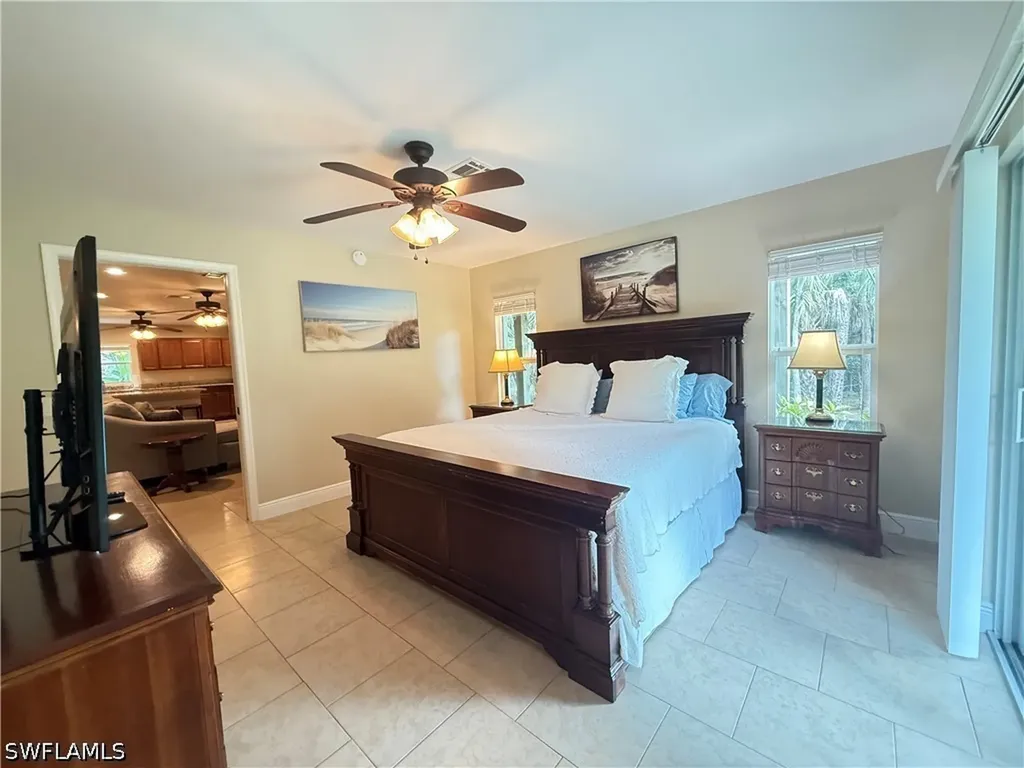 6140 Standing Oaks Naples FL 34119