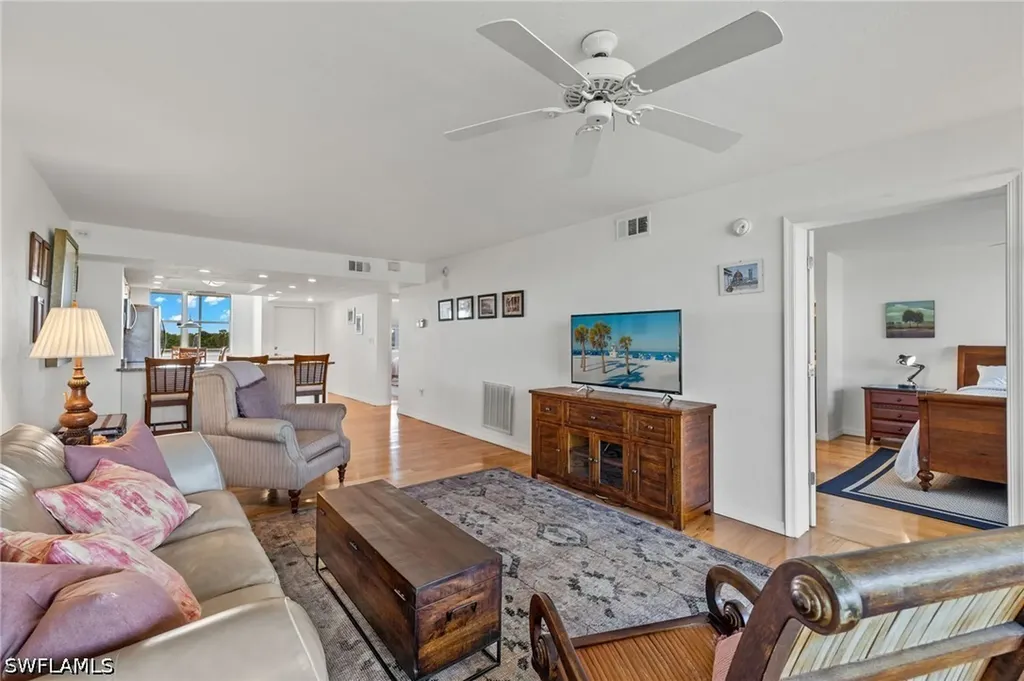 290 Naples Cove Drive Naples FL 34110