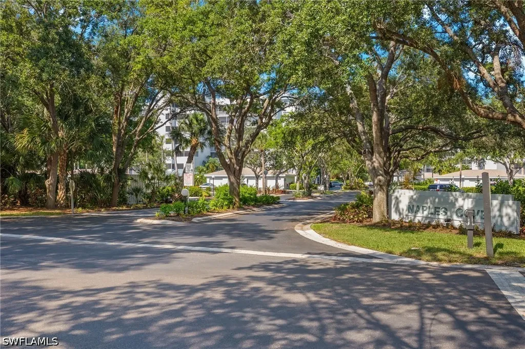 290 Naples Cove Drive Naples FL 34110
