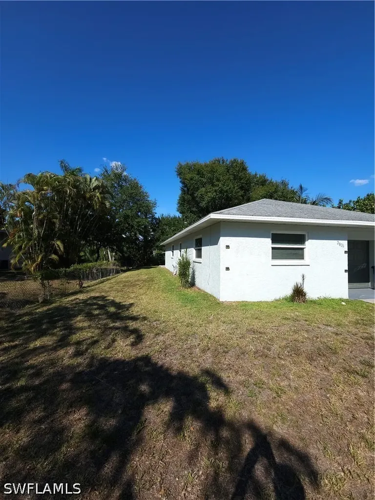 2826 West Road Fort Myers FL 33905