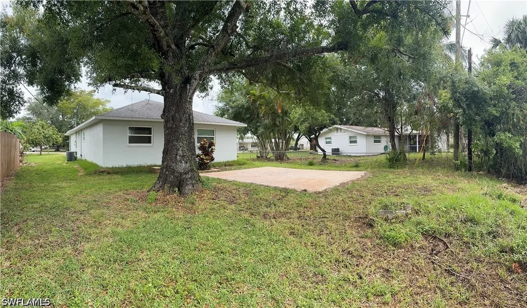 2826 West Road Fort Myers FL 33905