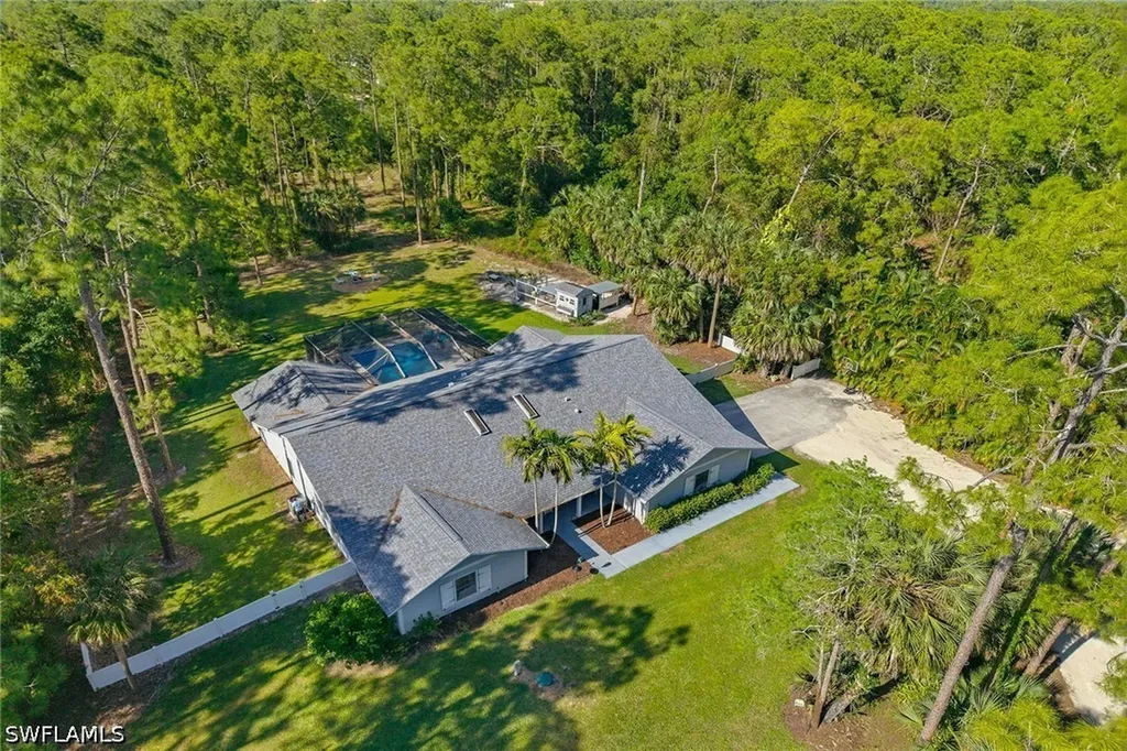 3731 5th Avenue NW Naples FL 34120