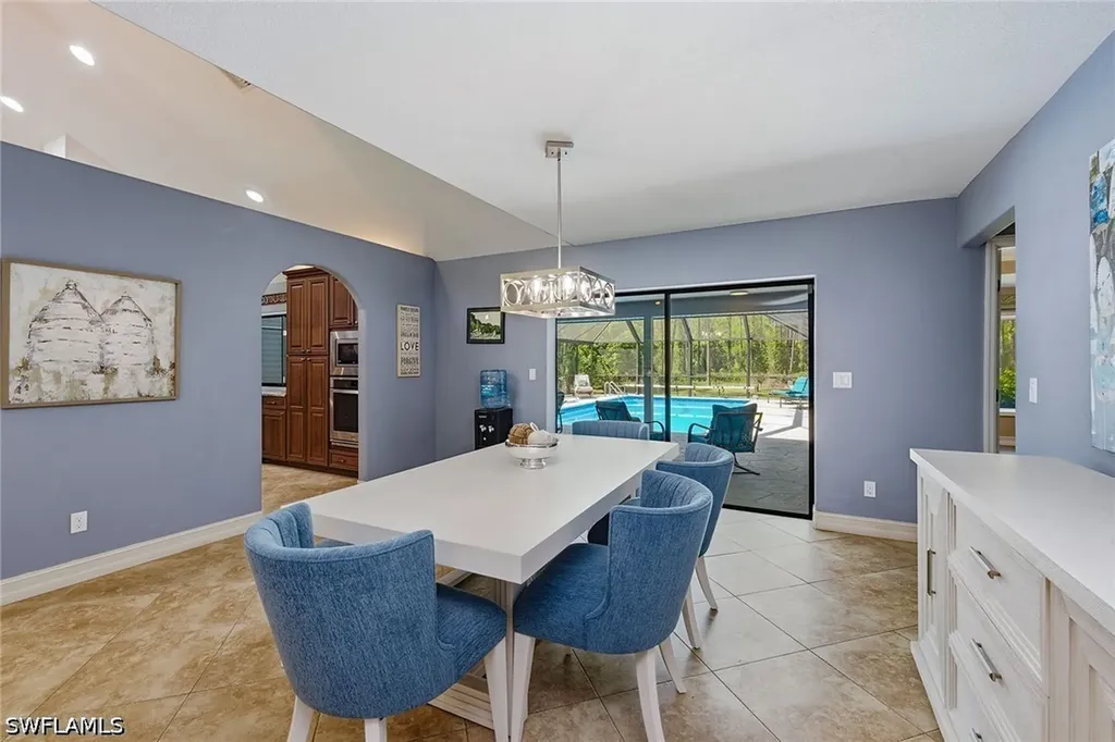 3731 5th Avenue NW Naples FL 34120
