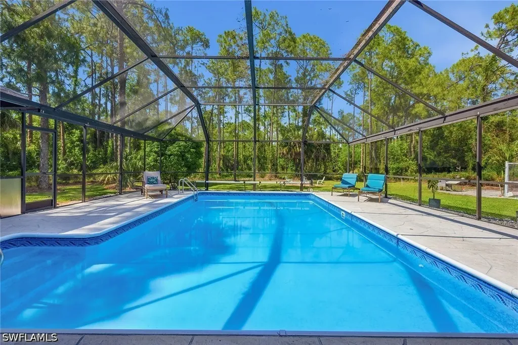 3731 5th Avenue NW Naples FL 34120