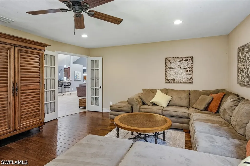 3731 5th Avenue NW Naples FL 34120