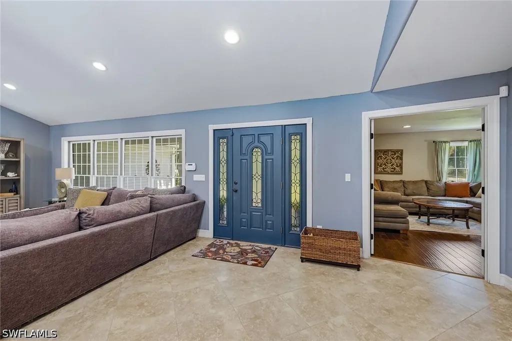 3731 5th Avenue NW Naples FL 34120