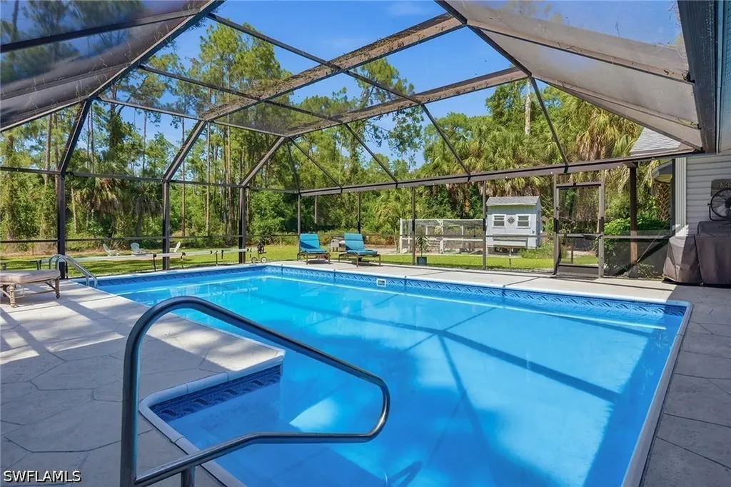 3731 5th Avenue NW Naples FL 34120