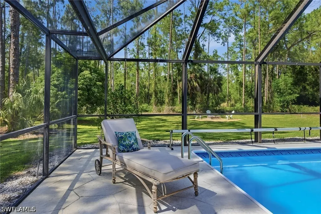 3731 5th Avenue NW Naples FL 34120