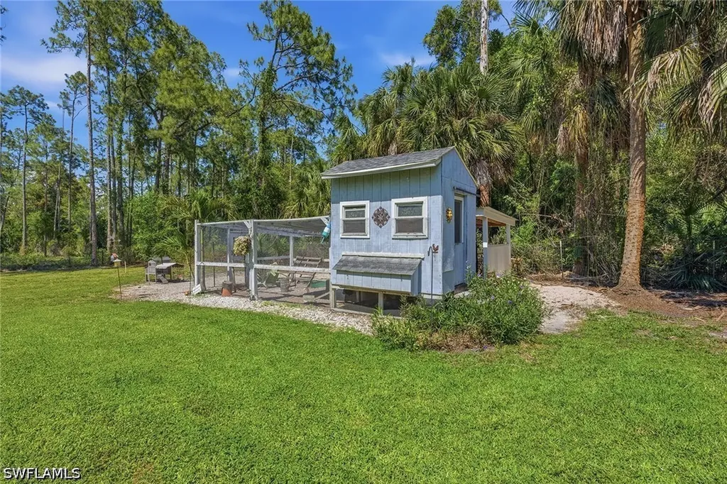 3731 5th Avenue NW Naples FL 34120