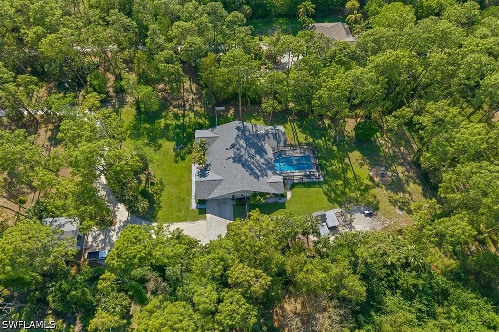 3731 5th Avenue NW Naples FL 34120