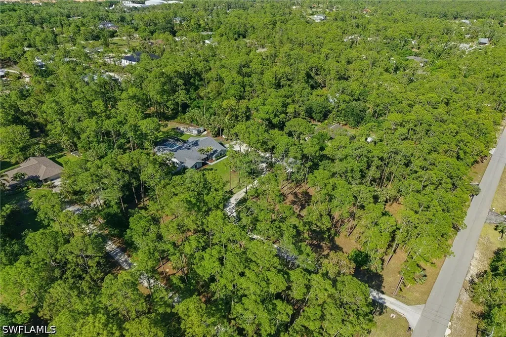 3731 5th Avenue NW Naples FL 34120