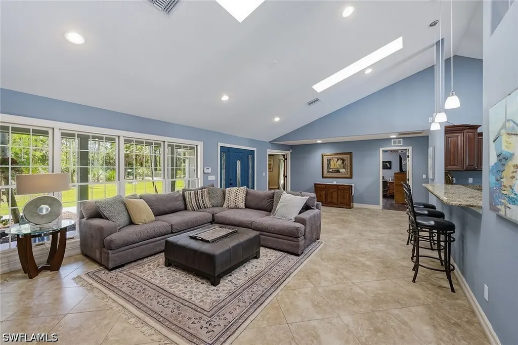 3731 5th Avenue NW Naples FL 34120