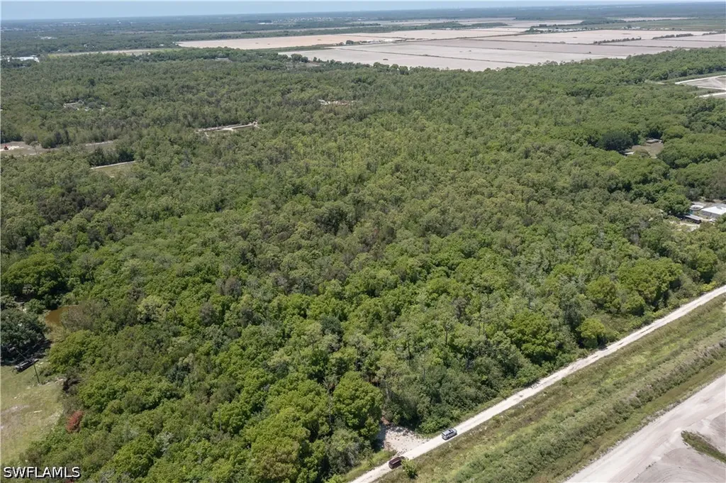 Lager Lane Naples FL 34114