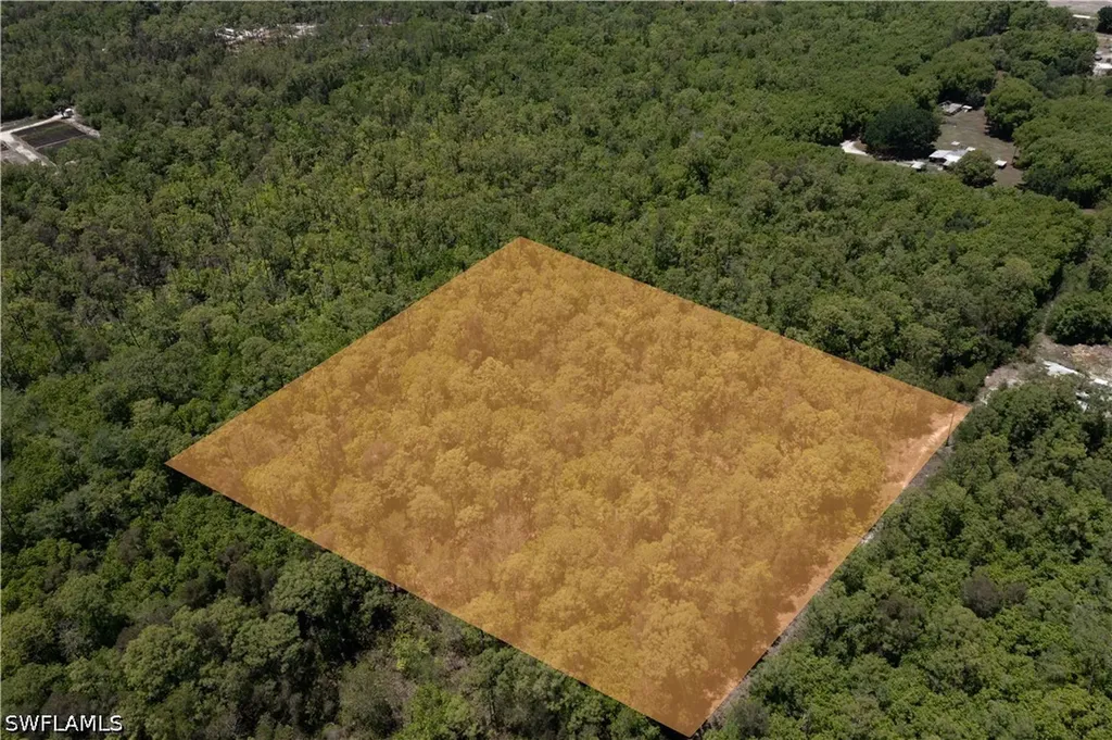 Lager Lane Naples FL 34114