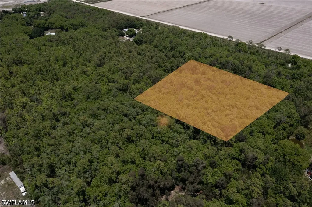 Lager Lane Naples FL 34114