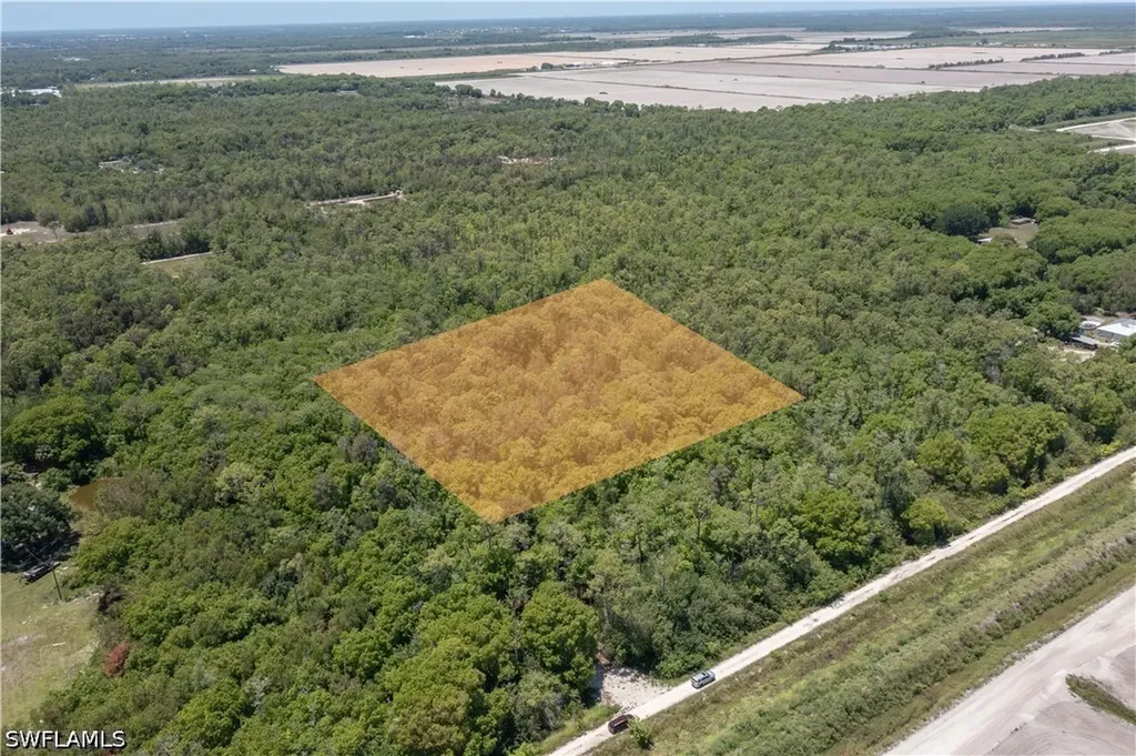 Lager Lane Naples FL 34114