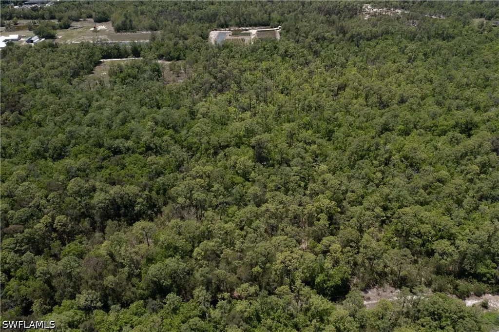 Lager Lane Naples FL 34114