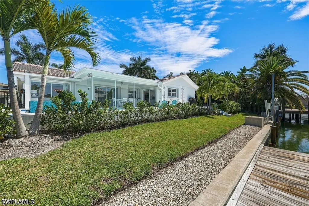 799 Caribbean Court Marco Island FL 34145