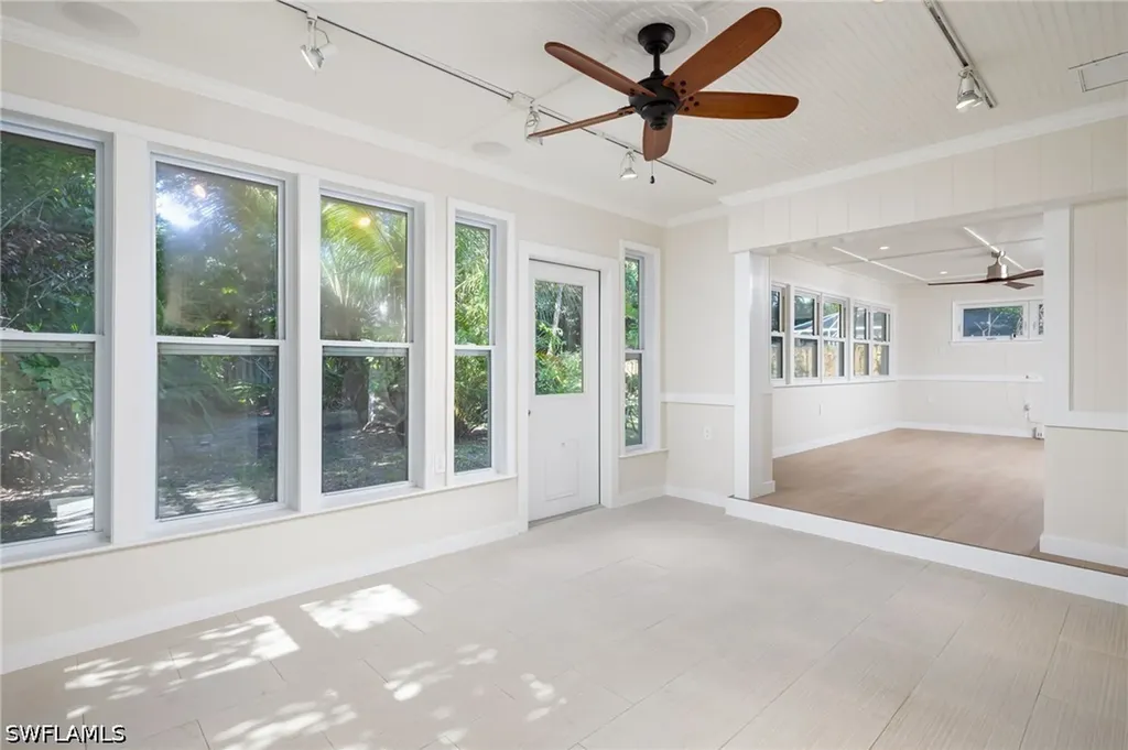 2424 Harbor Road Naples FL 34104