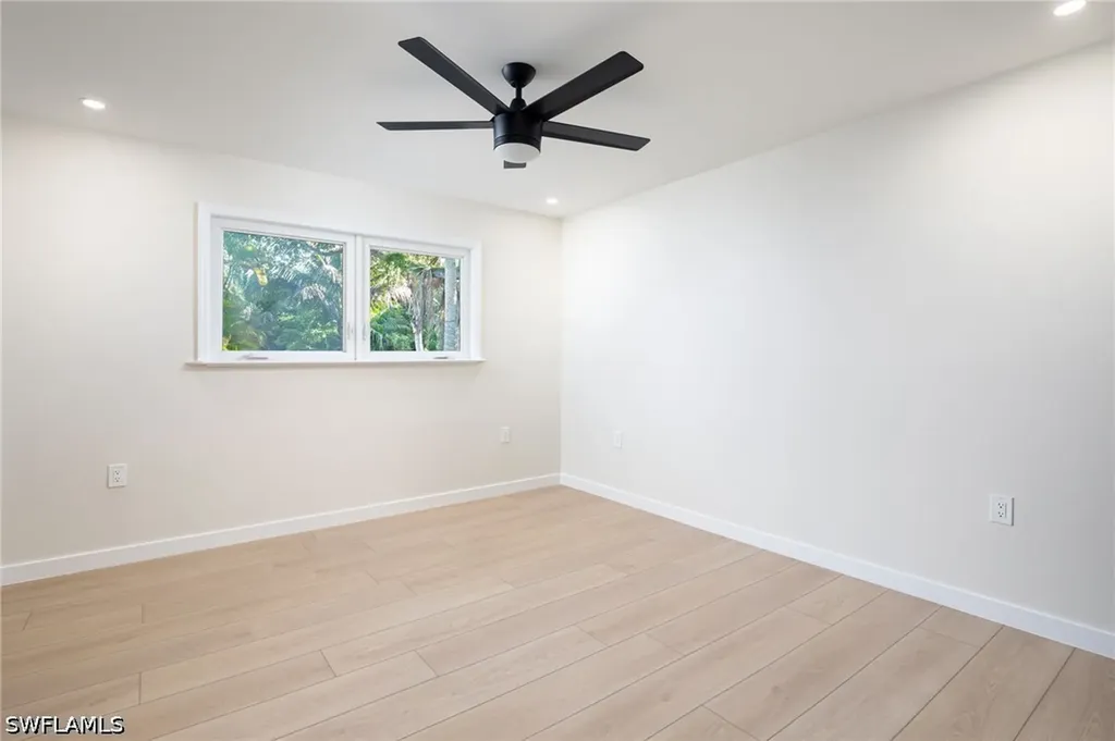 2424 Harbor Road Naples FL 34104