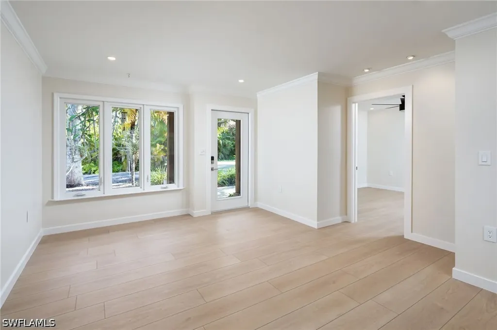 2424 Harbor Road Naples FL 34104