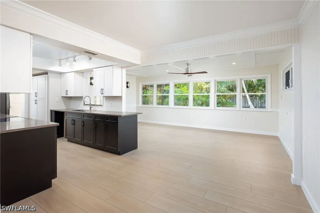 2424 Harbor Road Naples FL 34104