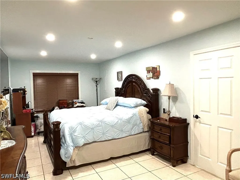 5364 Texas Avenue Naples FL 34113