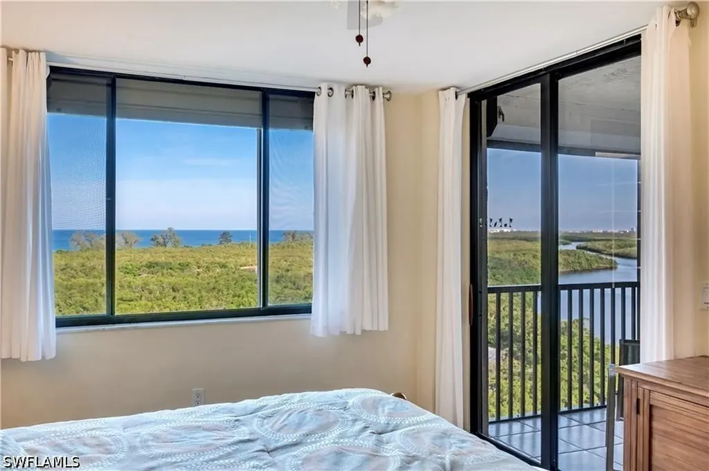 17 Bluebill Avenue Naples FL 34108