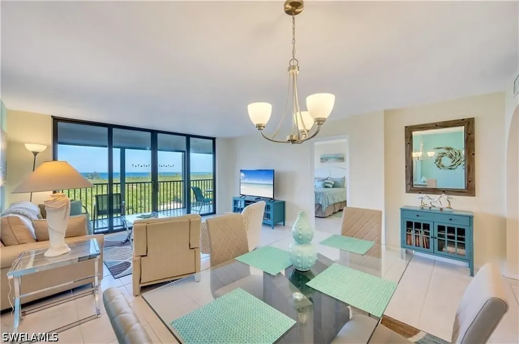 17 Bluebill Avenue Naples FL 34108