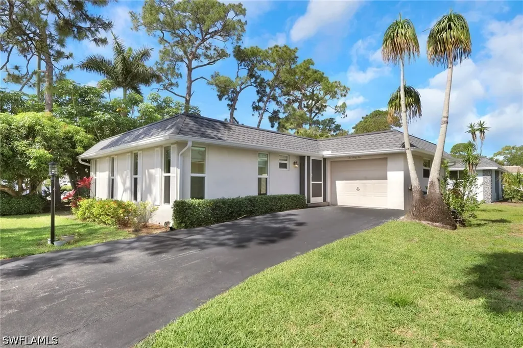 265 Lanchester Court Naples FL 34112