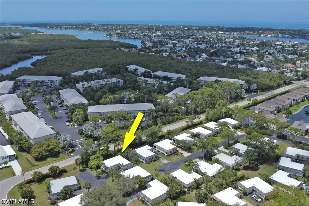 265 Lanchester Court Naples FL 34112