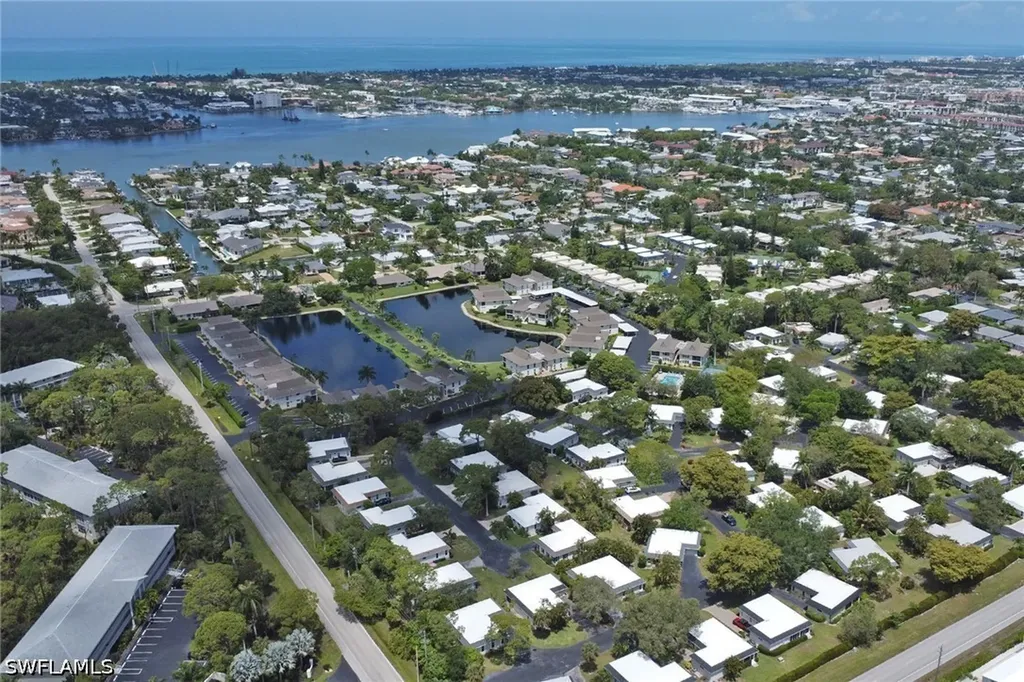 265 Lanchester Court Naples FL 34112