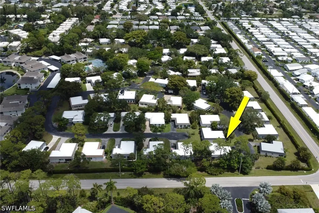 265 Lanchester Court Naples FL 34112