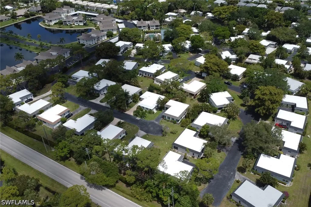265 Lanchester Court Naples FL 34112