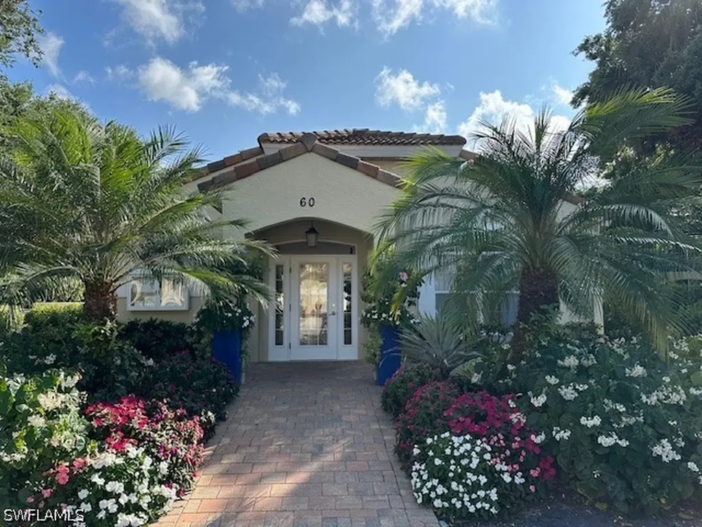 93 Silver Oaks Circle Naples FL 34119