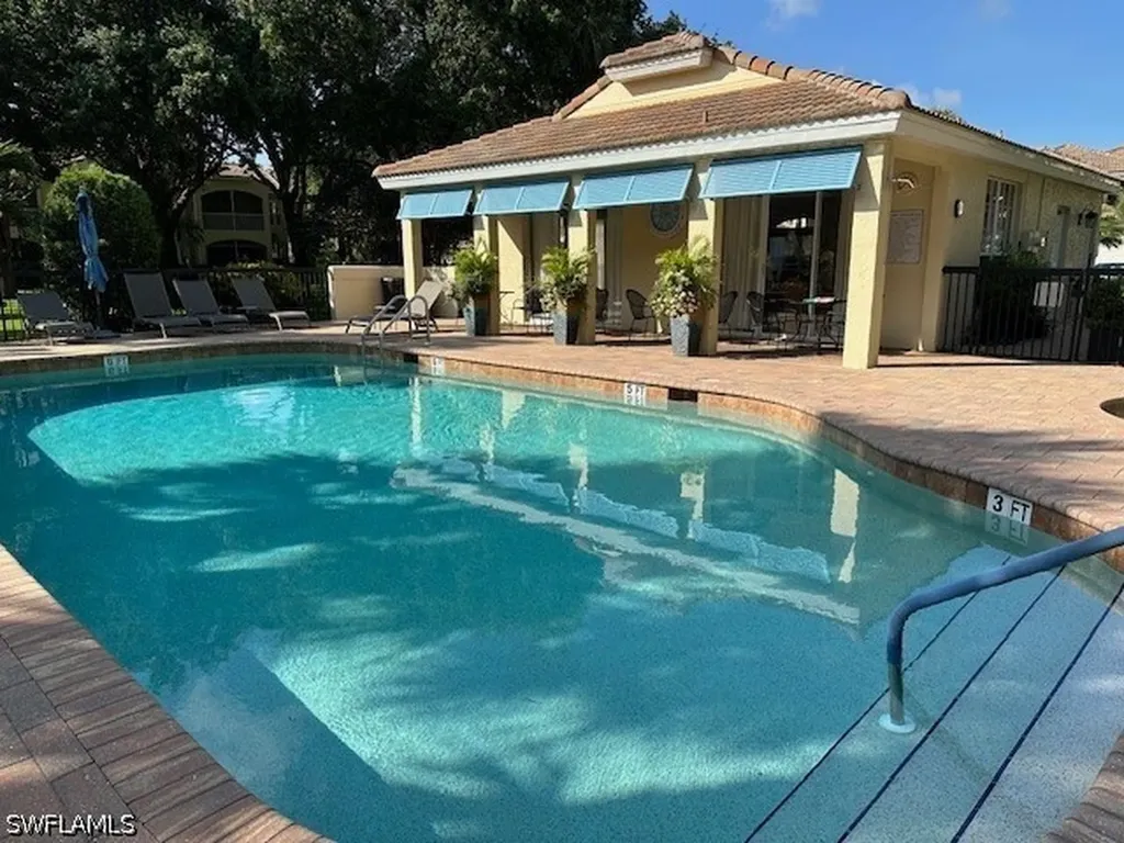 93 Silver Oaks Circle Naples FL 34119