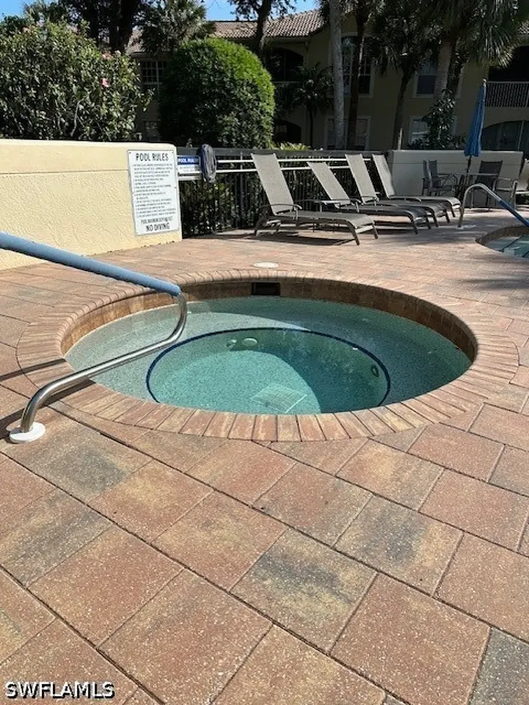 93 Silver Oaks Circle Naples FL 34119