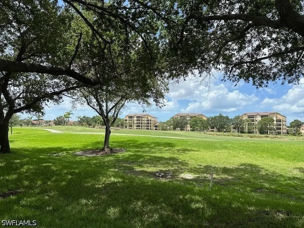 93 Silver Oaks Circle Naples FL 34119