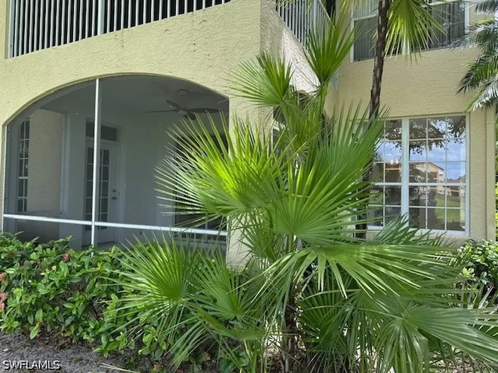 93 Silver Oaks Circle Naples FL 34119