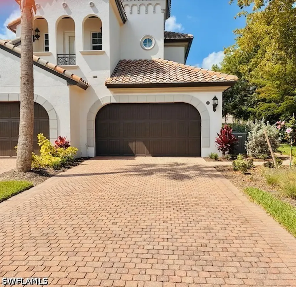 3730 Montreux Lane Naples FL 34114