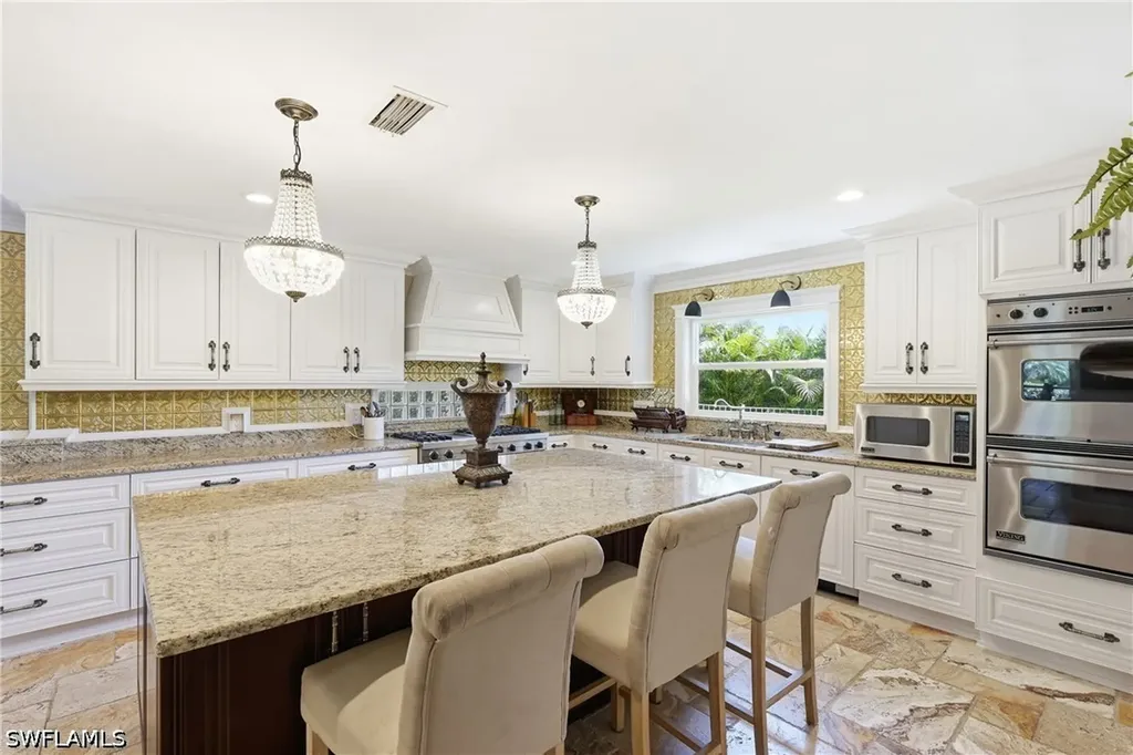 1748 Jewel Box Drive Sanibel FL 33957
