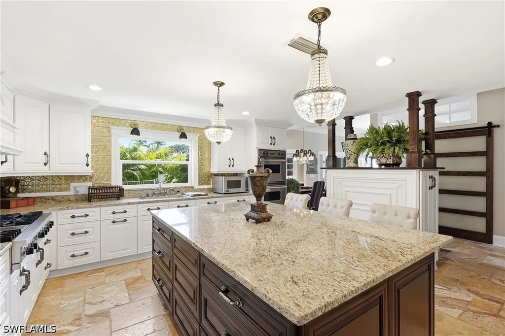 1748 Jewel Box Drive Sanibel FL 33957