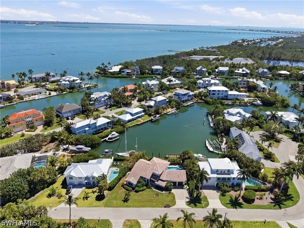 1748 Jewel Box Drive Sanibel FL 33957