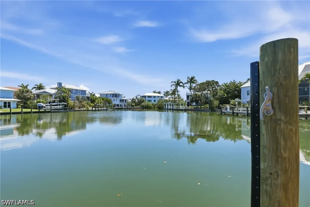 1748 Jewel Box Drive Sanibel FL 33957