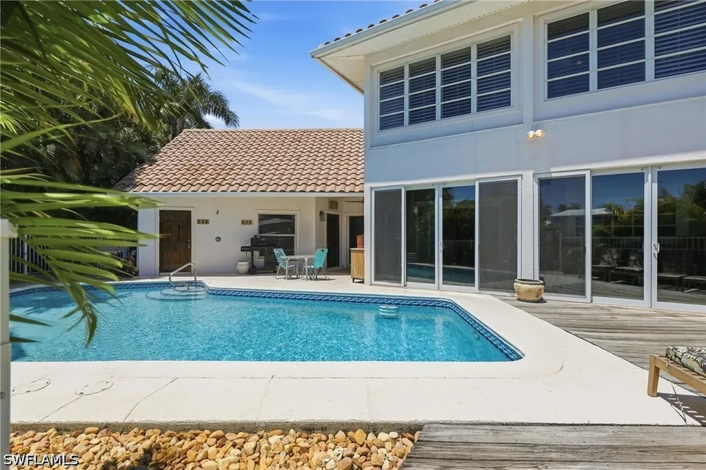 1748 Jewel Box Drive Sanibel FL 33957