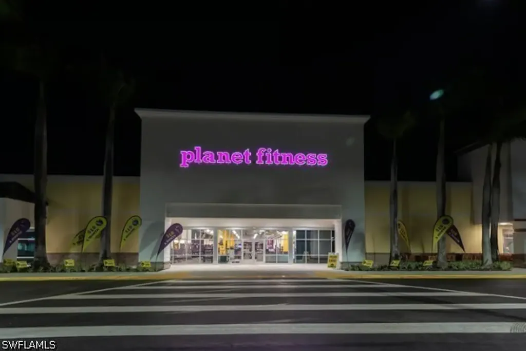 8540 Mystic Greens Way Naples FL 34113